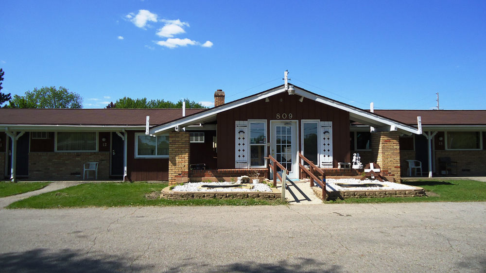 Spinning Wheel Motel Baraboo Exterior photo